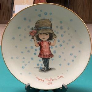 Gorham Moppets 1974 Mother’s Day Vintage Plate with Gold Trim Limited Edition